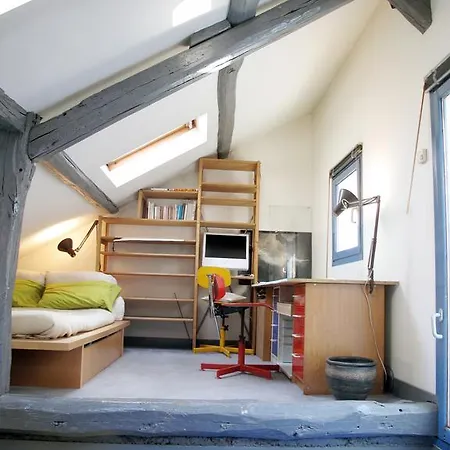 Maison Triplex Clignancourt Holiday home *