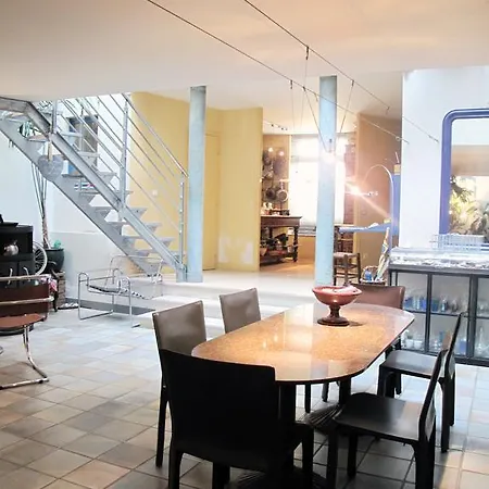 Maison Triplex Clignancourt Holiday home